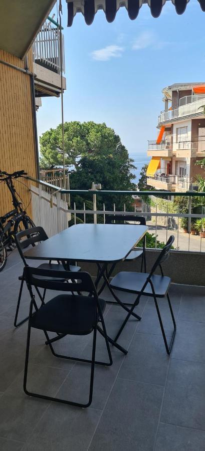 Casa Lela Vista Mare Posto Auto, Apartment Sanremo Exterior foto